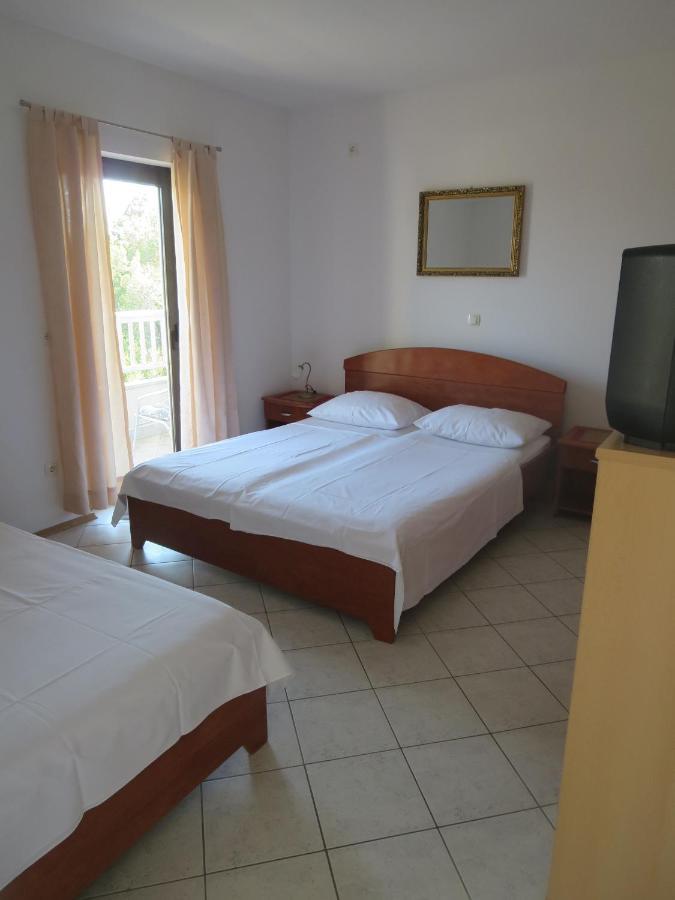 Apartments Galic אומיס מראה חיצוני תמונה