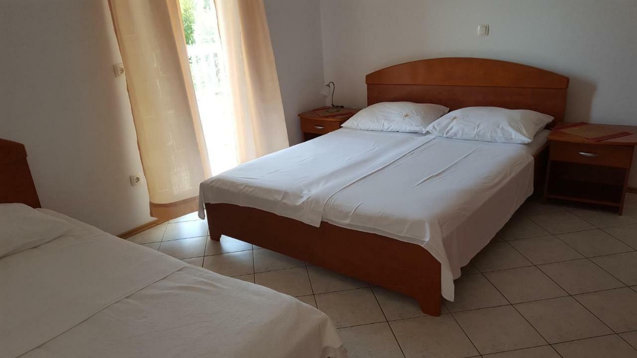 Apartments Galic אומיס מראה חיצוני תמונה
