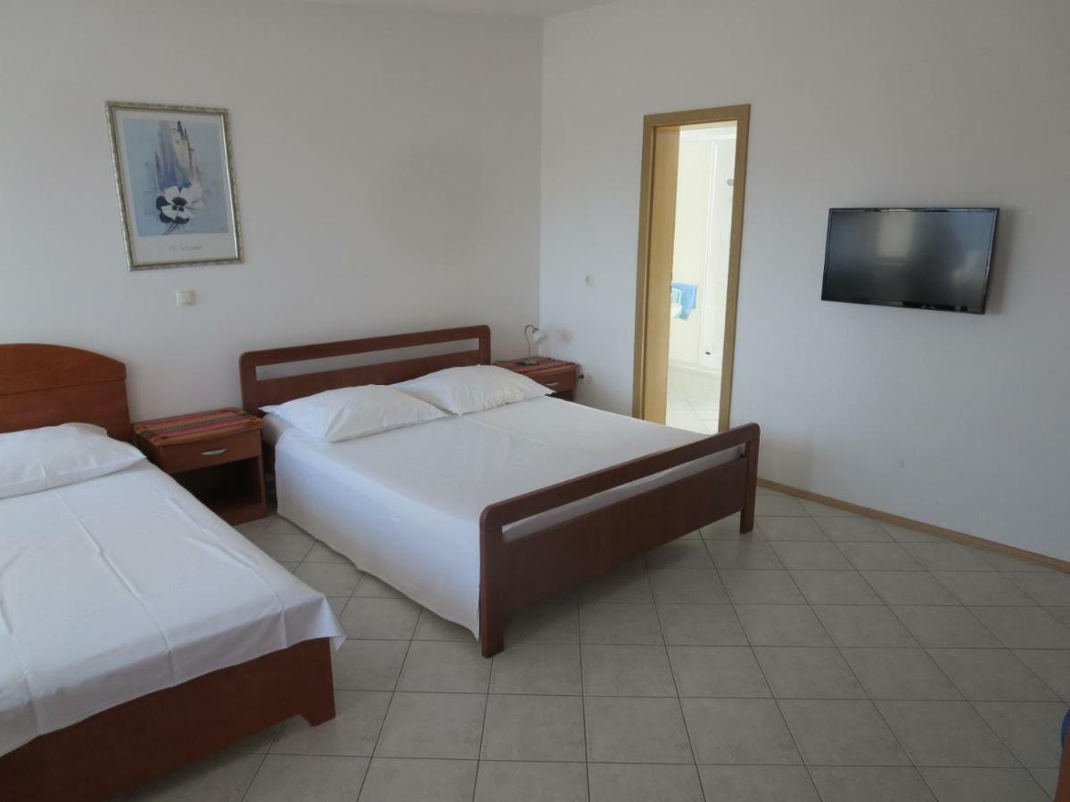 Apartments Galic אומיס מראה חיצוני תמונה