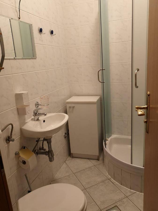 Apartments Galic אומיס מראה חיצוני תמונה