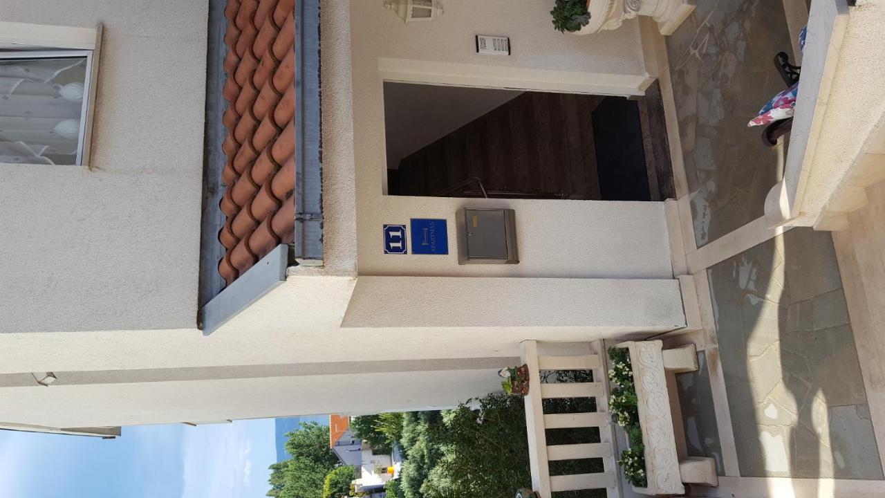 Apartments Galic אומיס מראה חיצוני תמונה
